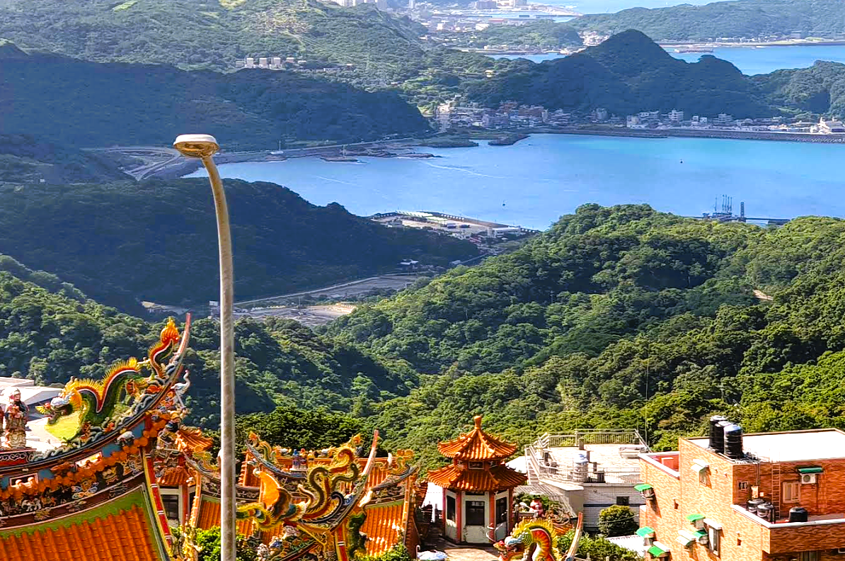 海を見下ろす景色